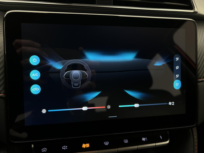 MG ZS 1.5 ESSENTIAL PLUS CZ 1.maj.