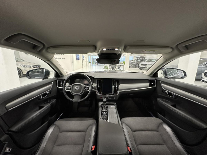 Volvo V90 D4 AWD MOMENTUM AUT REZERVACE 2.0 d Momentum