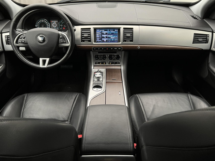Jaguar XF 3.0 V6D LUXURY AUT CZ 3.0 d Luxury