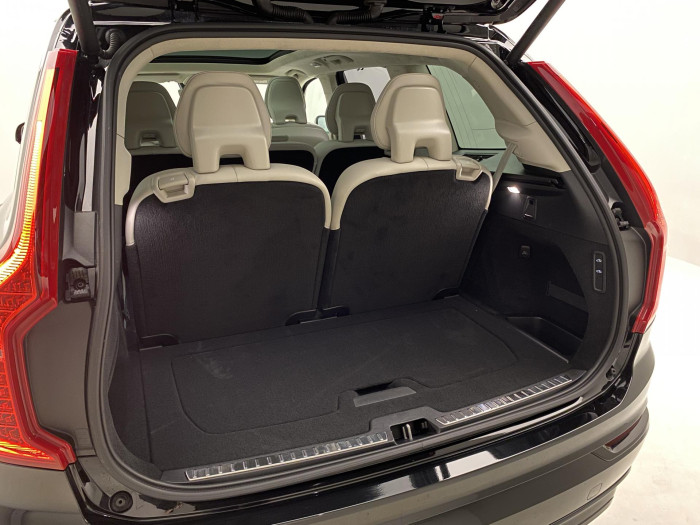 Volvo XC90 T8 AWD ULTRA DARK AUT CZ 7m