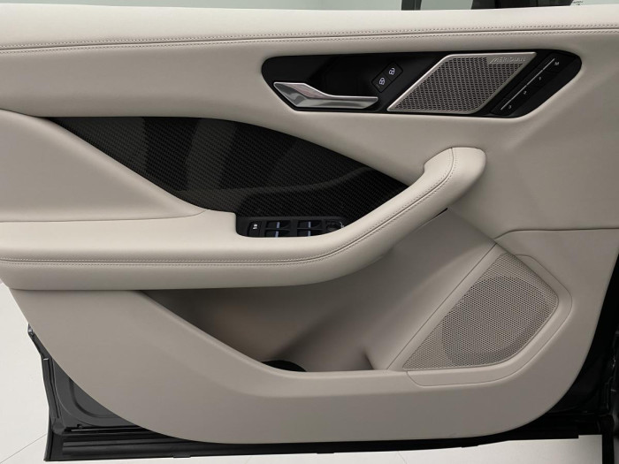 Jaguar I-Pace REZERVACE