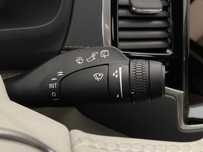 Volvo XC90 B5 AWD AUT BRIGHT PLUS 7míst 2.0 Plus