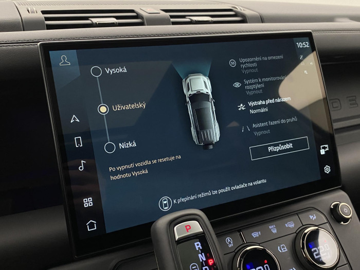 Land Rover Defender OCTA BLACK P635