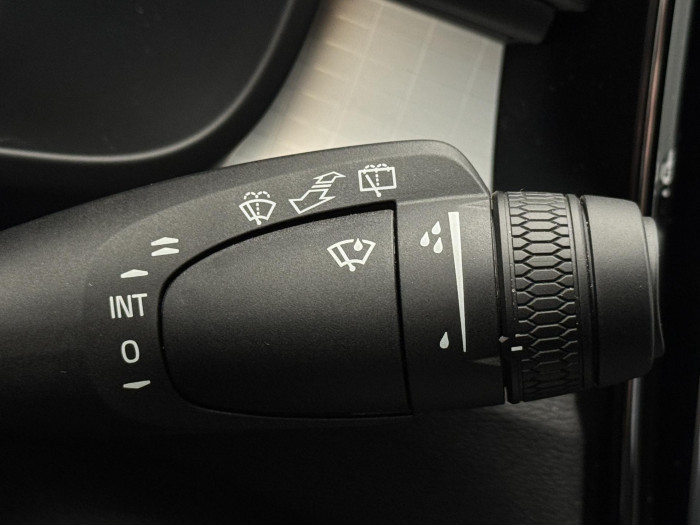 Volvo XC40 B3 PLUS DARK AUT CZ 1.maj