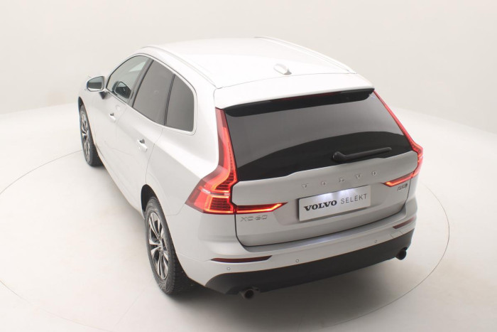 Volvo XC60 B5 AWD MOMENTUM REZERVACE 2.0 Momentum