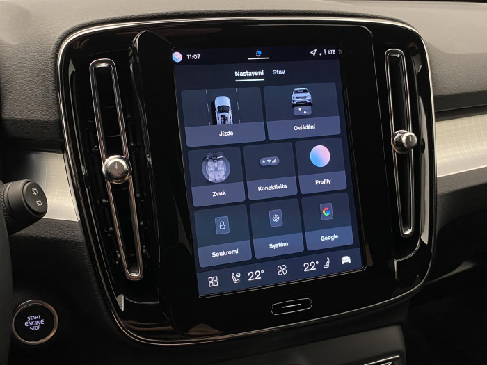 Volvo XC40 B3 AUT PLUS BLACK EDITION