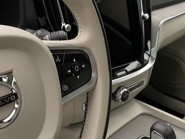 Volvo V60 CC B4 AWD BRIGHT PLUS AUT CZ