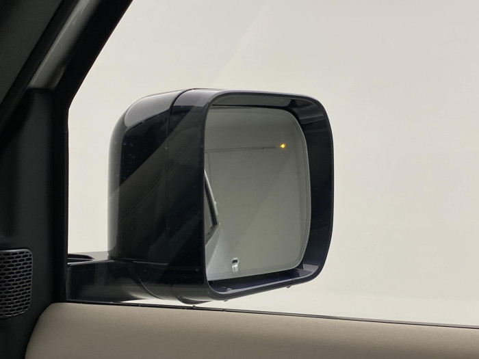 Land Rover Defender 110 P400 SE AWD AUT CZ 3.0 SE