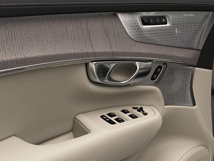 Volvo XC90 T8 AWD RECHARGE BRIGHT PLUS 7m