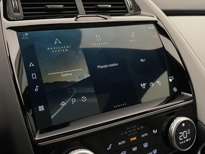 Jaguar E-Pace P250 SE  R-DYNAMIC REZERVACE 2.0 SE Dynamic