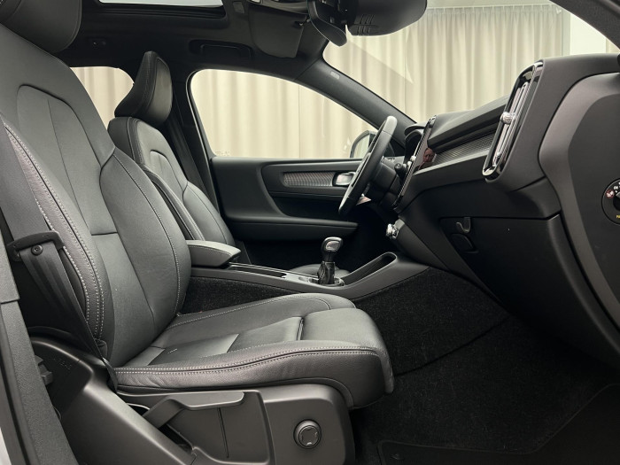 Volvo XC40 T3 R-DESIGN