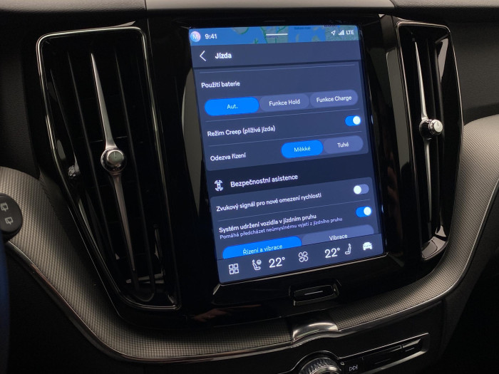 Volvo XC60 T6 AWD PLUG-IN DARK PLUS CZ