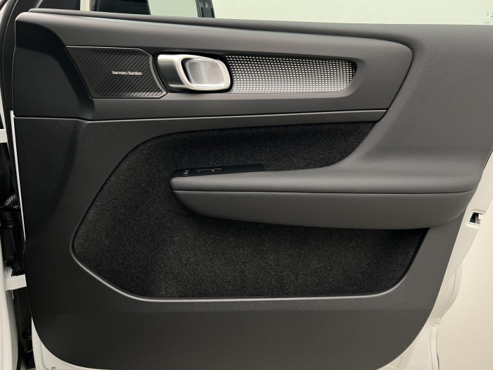 Volvo EX40 PURE ELECTRIC TWIN ULTRA