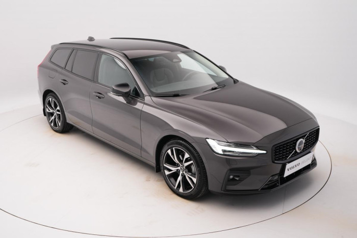 Volvo V60 B4 PLUS DARK AUT