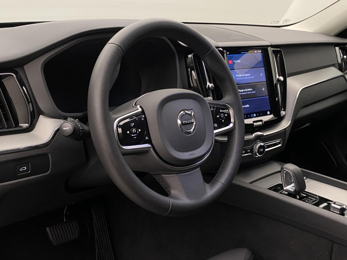 Volvo XC60 B4 AWD PLUS DARK AUT 1.maj
