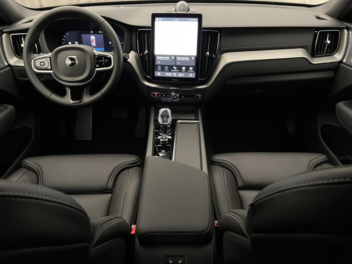 Volvo XC60 T8 AWD RECHARGE BLACK ULTRA
