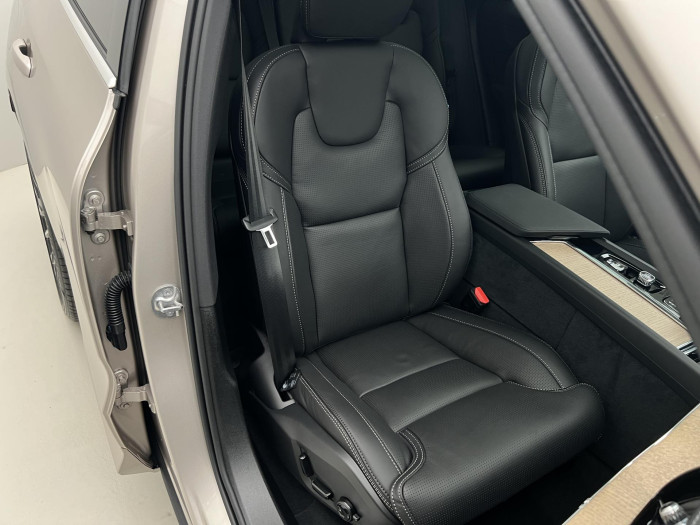 Volvo XC60 T6 AWD RECHARGE BRIGHT ULTRA