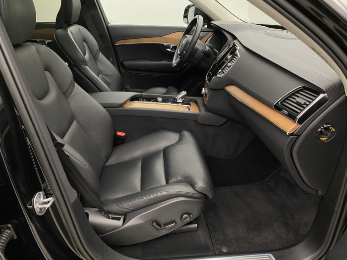 Volvo XC90 B5 AWD INSCRIPTION REZERVACE