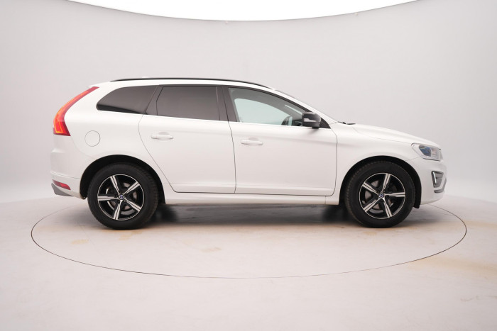 Volvo XC60 D3 R-DESIGN NEZ.TOPENÍ 2.0 d