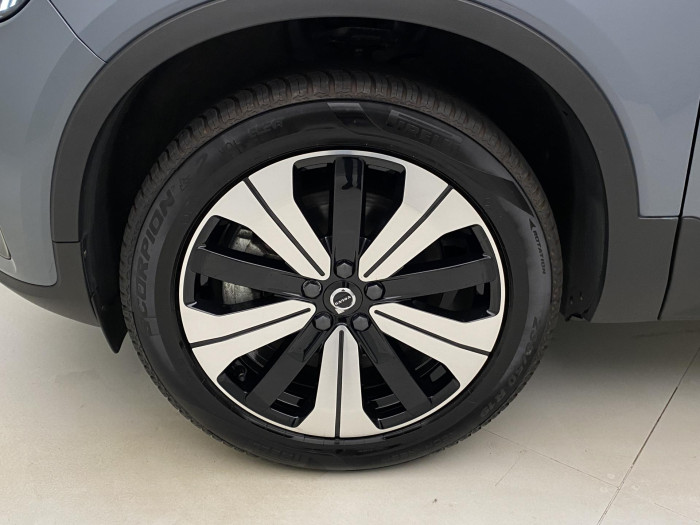 Volvo XC40 CORE SINGLE MOTOR RECHARGE