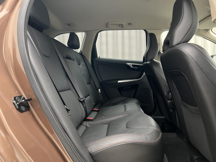 Volvo XC60 D4 AWD SUMMUM AUT 2.4 d Summum