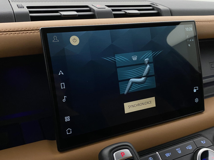 Land Rover Defender D300 HSE AUT AWD REZERVACE 3.0 d