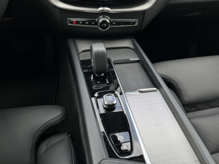 Volvo XC60 B4 PLUS DARK Aut 1.maj. 2.0 Plus