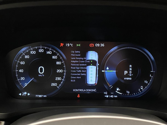 Volvo V60 T6 AWD RECHARGE REZERVACE