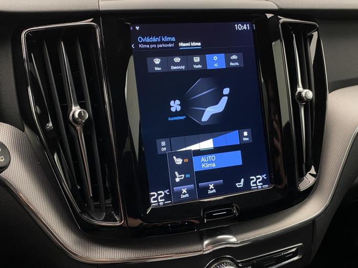 Volvo XC60 D4 AWD R-DESIGN AUT CZ 2.0 d