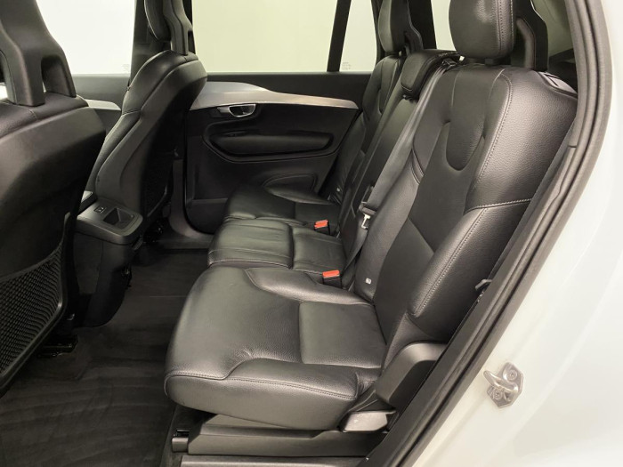 Volvo XC90 D5 AWD MOMENTUM REZERVACE 2.0 d Momentum