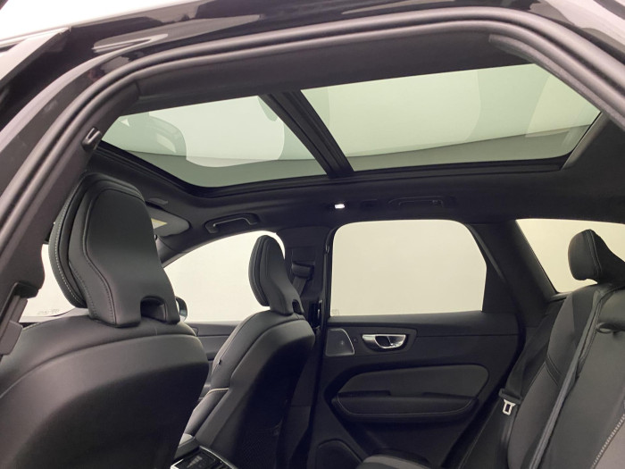 Volvo XC60 B5 AWD BLACK EDITION ULTRA 2.0 Edition