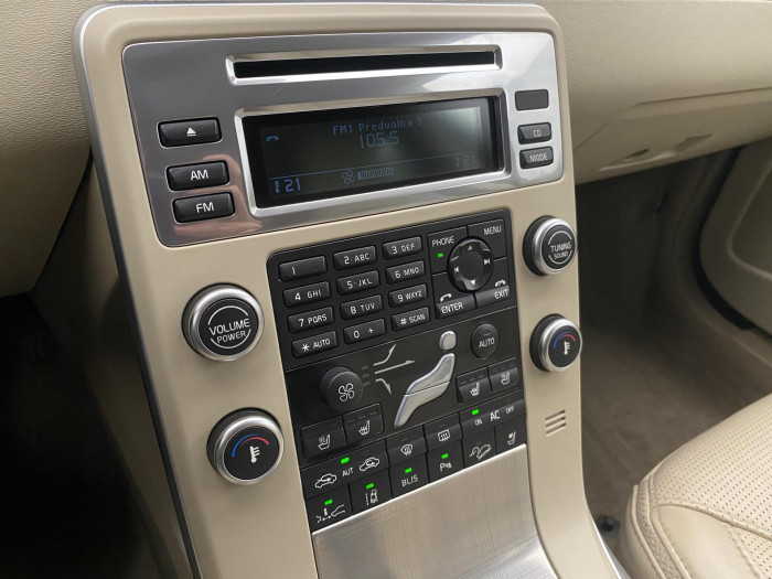 Volvo XC70 D5 AWD SUMMUM AUT CZ 2.4 d Summum