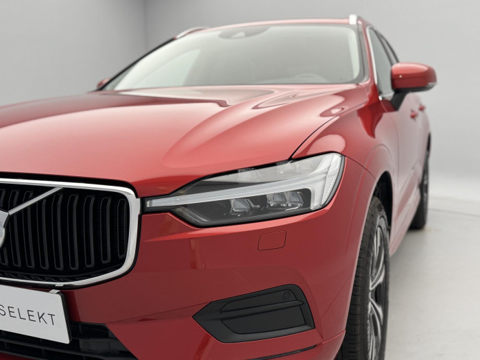 Volvo XC60 B4 AWD MOMENTUM PRO CZ 2.0 Momentum