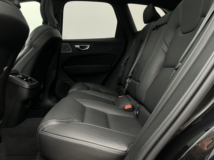 Volvo XC60 B5 AWD ULTRA BLACK EDITION AUT 2.0 Edition