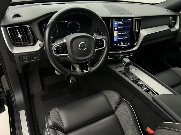 Volvo XC60 T6 AWD R-DESIGN AUT