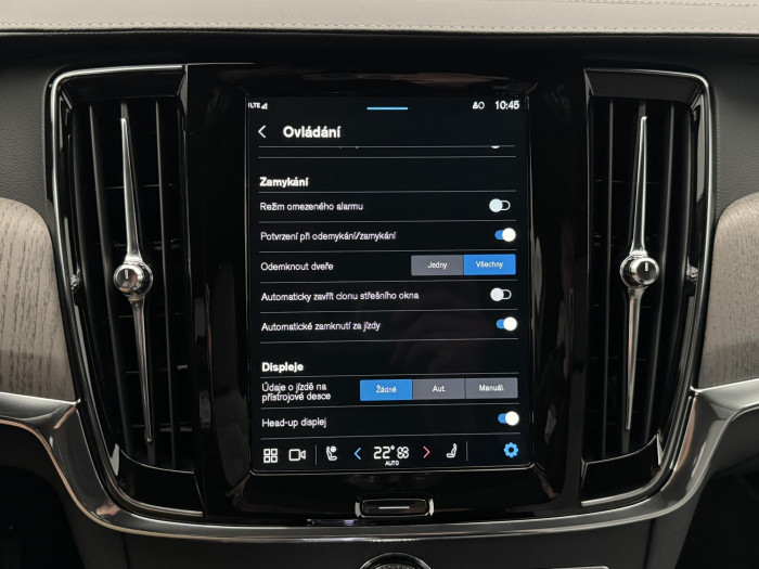 Volvo V90 T8 AWD RECHARGE ULTIMATE 1.maj