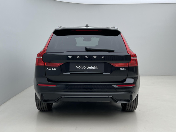 Volvo XC60 B5 AWD PLUS DARK AUT 1.maj.