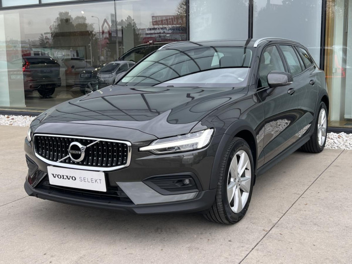 Volvo V60 CROSS COUNTRY B4 AWD Aut 1.maj