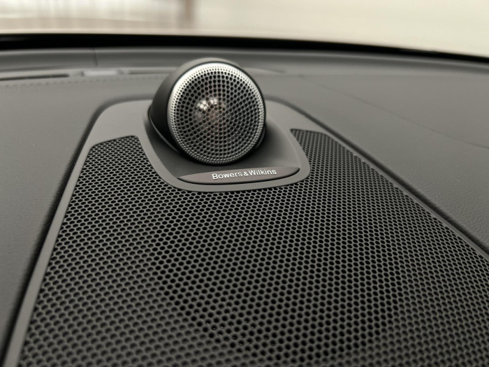 Volvo XC60 T6 AWD RECHARGE ULTRA DARK CZ