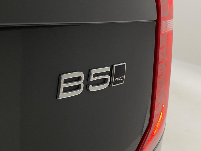 Volvo XC90 B5 AWD ULTRA BRIGHT 1.maj 7m