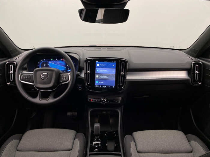 Volvo XC40 B3 DARK PLUS AUT CZ 1.maj