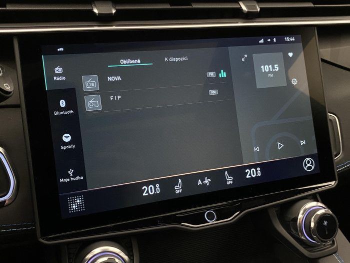 Lynk & Co 01 PHEV DCT AUT 1.maj REZERVACE