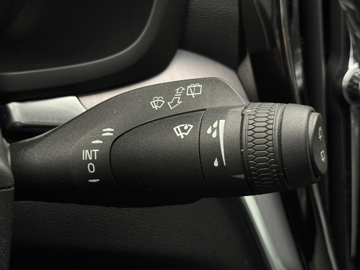 Volvo V60 B4 MOMENTUM PRO AUT CZ 1.maj. 2.0 Momentum