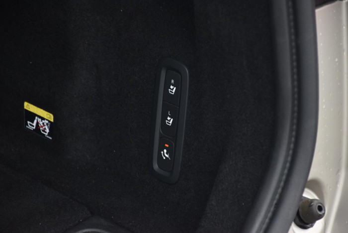 Volvo XC60 D4 AWD MOMENTUM REZERVACE 2.0 d Momentum