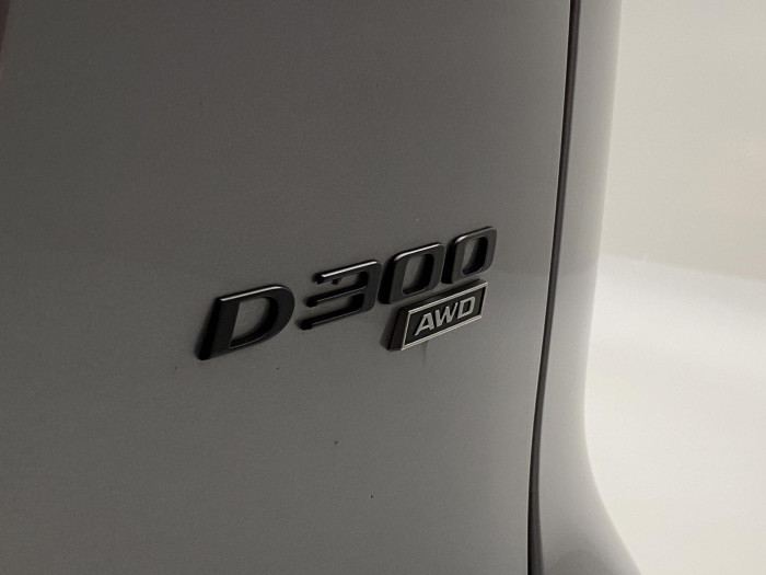 Jaguar F-Pace D300 S R-DYNAMIC AWD REZERVACE 3.0 d Dynamic