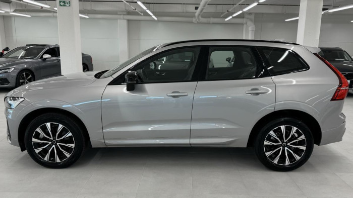 Volvo XC60 B4 PLUS DARK REZERVACE 2.0 Plus