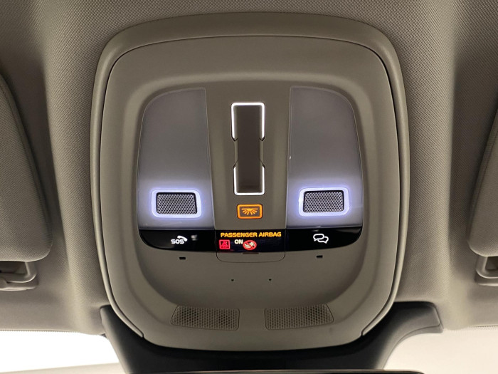 Volvo S90 B5 AWD BRIGHT REZERVACE