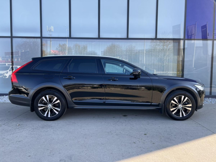 Volvo V90 CROSS COUNTRY D4 AWD Aut 1.maj 2.0 d