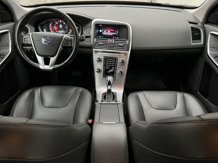 Volvo XC60 D5 AWD SUMMUM AUT CZ 2.4 d Summum