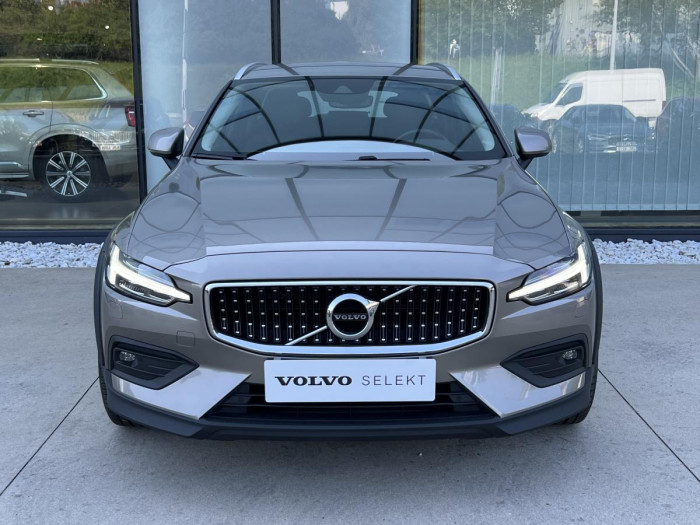 Volvo V60 CROSS COUNTRY B4 AWD Aut 1.maj